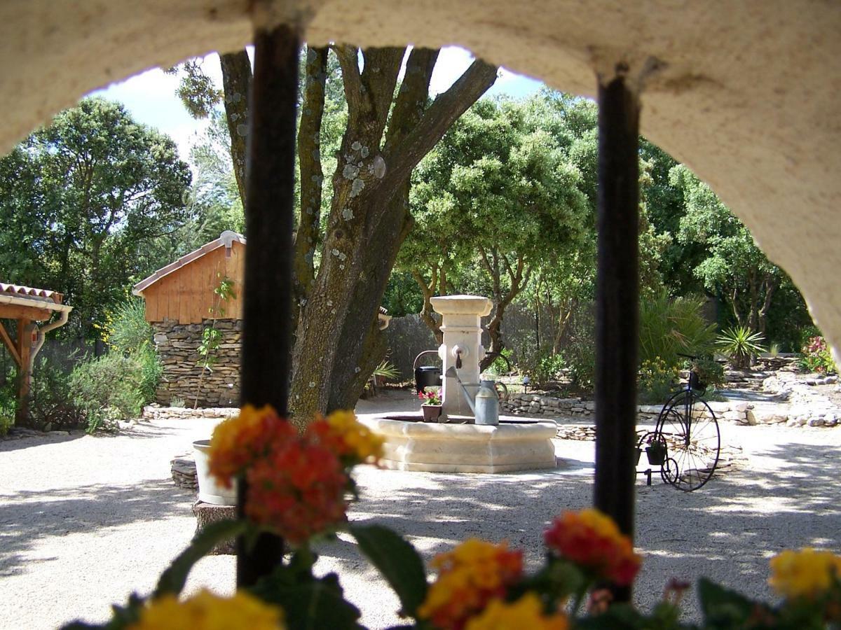 Апартаменти Les Florides Л'Іль-сюр-ла-Сорг Екстер'єр фото